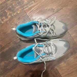 Asics Women's Sneakers in Gray and Teal